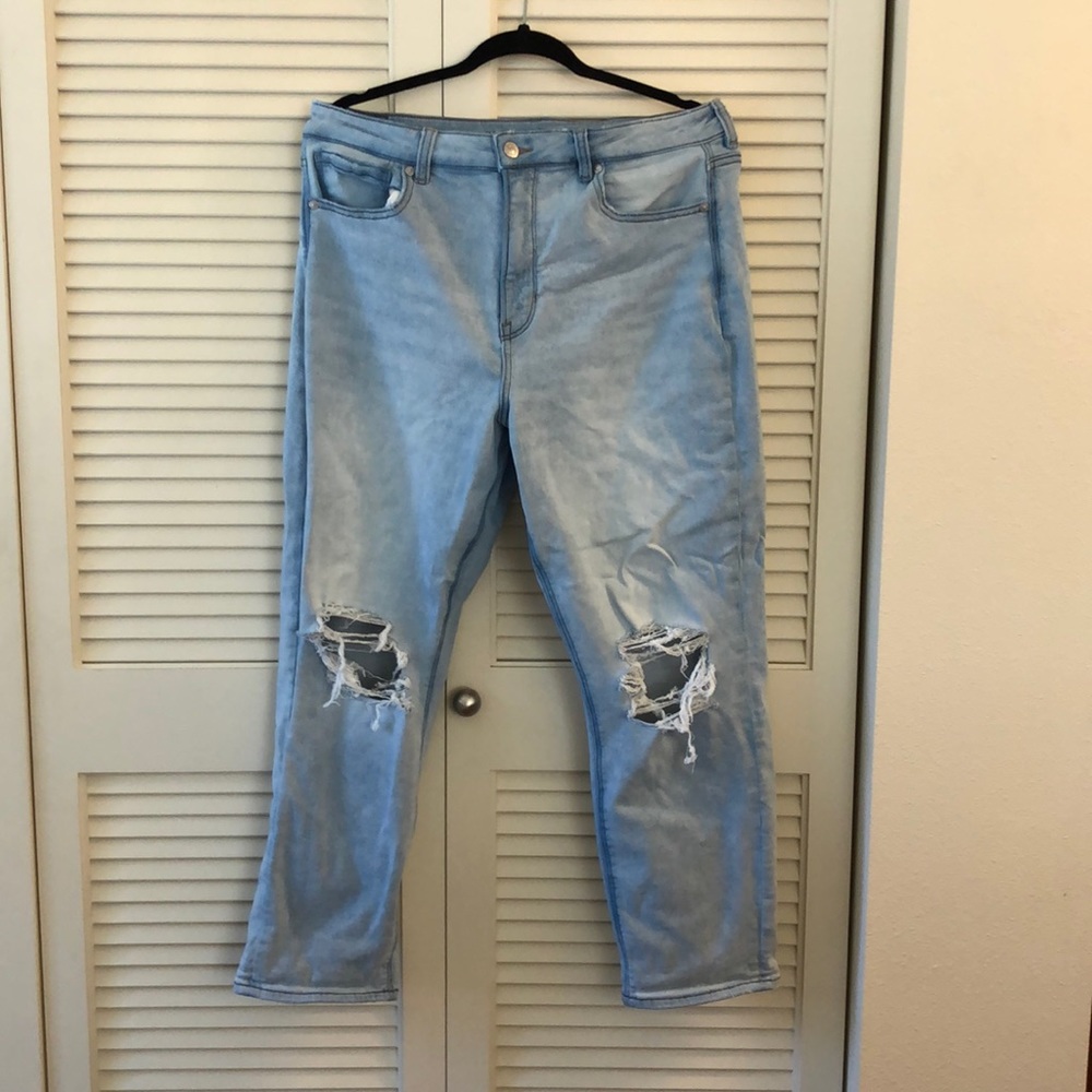 American Eagle Mom Jeans